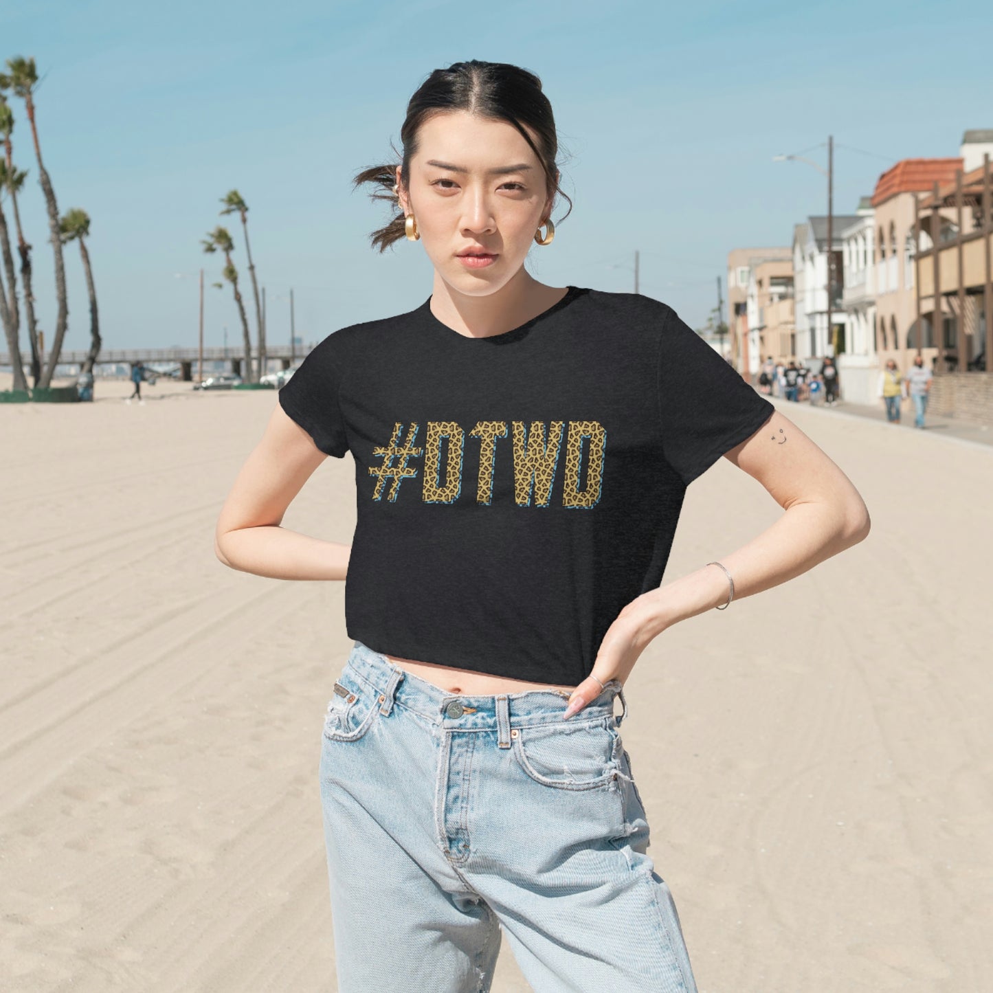 Jaguars Inspired #DTWD Geo-tag Women's Curvy Cropped Tee